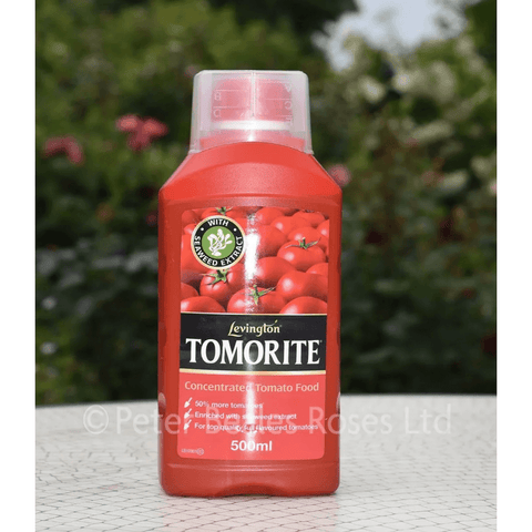 Red tomato food liquid bottle, 500 ml, front label with tomato graphic